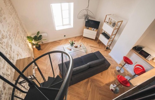 Nimes City Centre Apartamento | le Calypso jolie T2 Centre de nimes