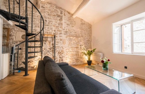 Nimes City Centre Apartamento | le Calypso jolie T2 Centre de nimes