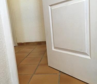 Le Cannet Casa | Le Cannet, chambre double à l'étage privatif, d'une maison avec piscine