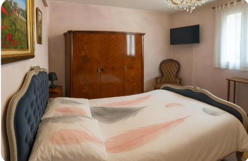 Le Cannet Casa | Le Cannet, chambre double à l'étage privatif, d'une maison avec piscine