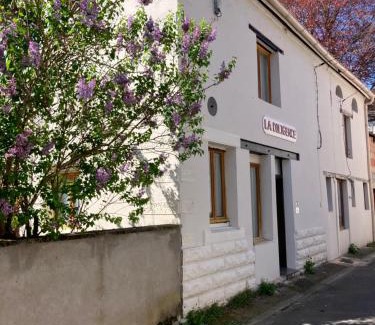 Saint-Jean-de-Losne Apartamento | Le carrosse, la diligence, centre Saint Jean de Losne tarif 2pers 1 chambre, tarif 4 pers 2 chambres