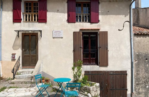 Montmeyan Apartamento | Le Castelet de Montmeyan Apartment near the lakes