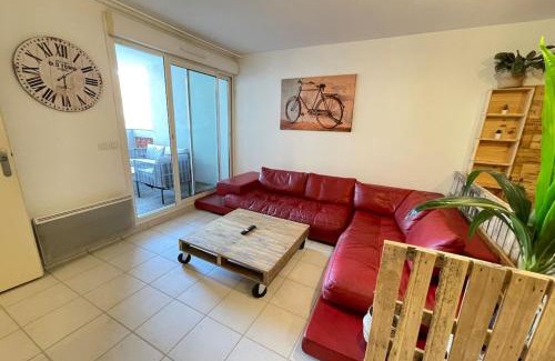 Les Chutes Lavie Apartamento | Le Caviste Proche gare Centre-Ville Wifi-Netflix