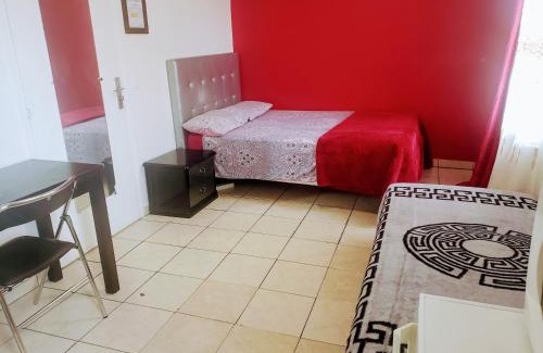 Saint-Denis Hotel | LE CEDRE