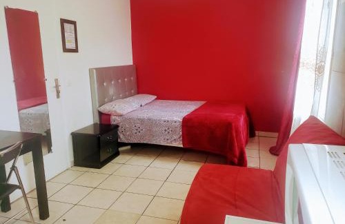 Saint-Denis Hotel | LE CEDRE
