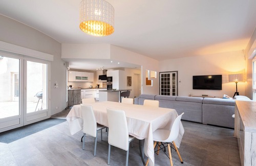 Thionville Casa | Le Château Jeannot - Rock in Share