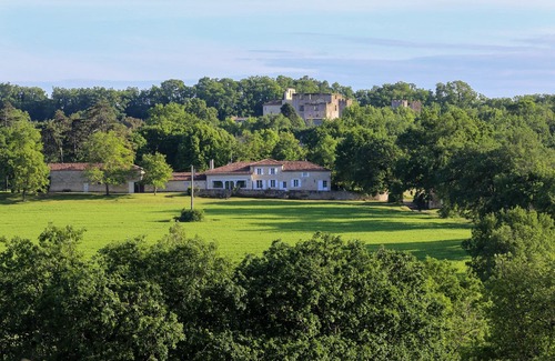 Larressingle Casa | Le Chai de Lacassagne à Larressingle
