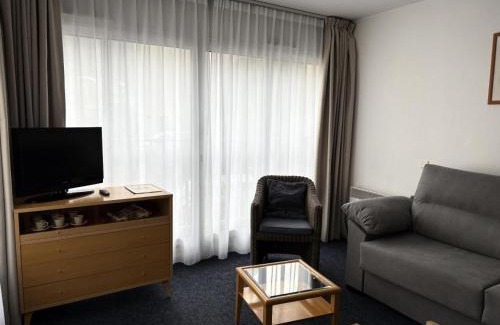 Eaux-Bonnes Apartamento | LE CHALET - Piscine 15 - Studio pour 4 Personnes MAE-8794