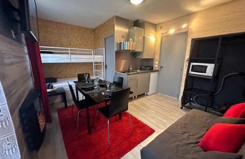 Guzet Neige Apartamento | Le Chaleureux Cocon Rouge