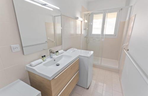 Riou - Petit Juas - Av de Grasse Apartamento | Le Chambord - Hypercentre - Spacious - Terrace