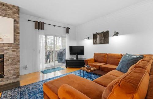 Mont-Tremblant Casa | Le Champetre Tremblant 2bdrs Condo W Fireplace