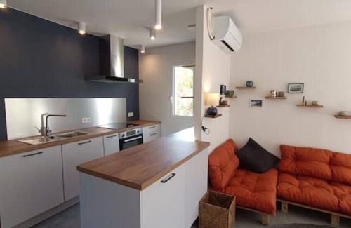 Saint-Pierre-des-Champs Casa | Le Chant des Pierres: Lumineux et Chaleureux Syrah