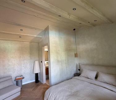 Visnjan Casa | Le Chateau Guesthouse