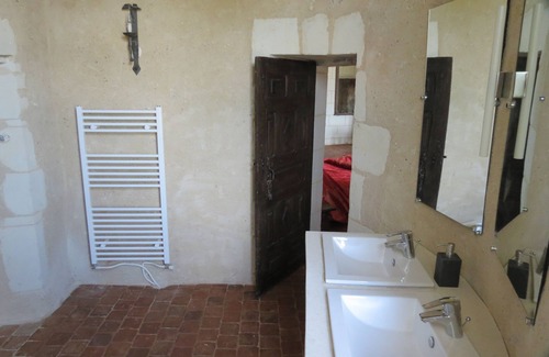 Thilouze Otro | Le Châtelet in the commune of Thilouze in the heart of the Loire castles