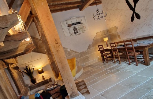 Cubjac Casa | Le Clos d'Adam charming and characterful cottage with heated swimming pool