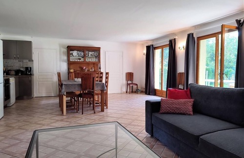 Eu Casa | Le Clos aux Cerises - EU