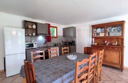 Eu Casa | Le Clos aux Cerises - EU