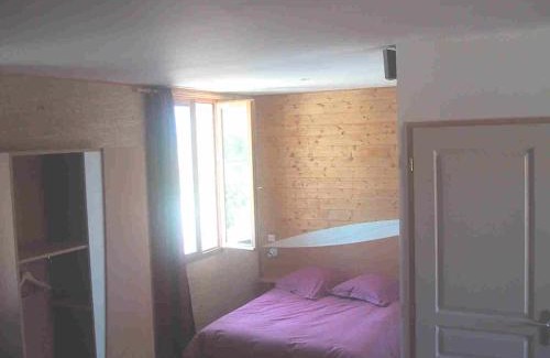 Theziers Cama Y Desayuno | Le Clos Boisé