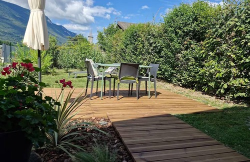 La Motte-Servolex Casa | LE CLOS DES DIJOUDS - Garden side