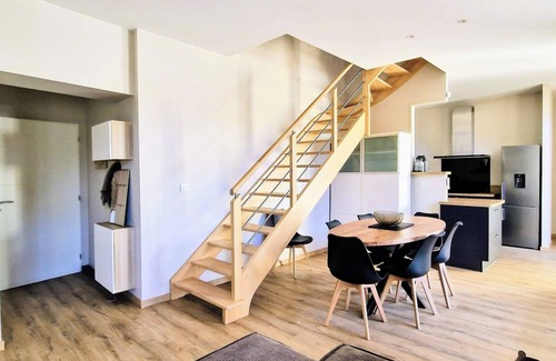 Tarbes Apartamento | LE CLOS DES HALLES, DUPLEX WITH BALCONY AND AIR CONDITIONING, HALLES MARCADIEU