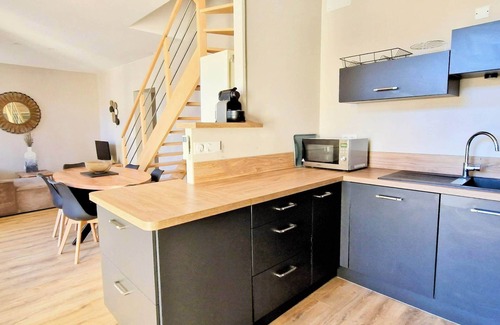 Tarbes Apartamento | LE CLOS DES HALLES, DUPLEX WITH BALCONY AND AIR CONDITIONING, HALLES MARCADIEU