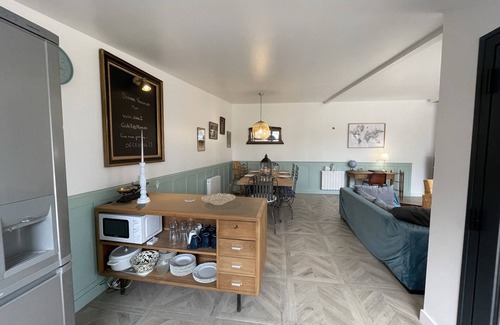 Bernieres-sur-Mer Casa | Le clos du cèdre 250 m from the sea, garden and wood-burning stove