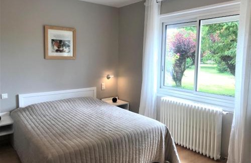 Maringues Cama Y Desayuno | Le Clos Fleuri - Maison Vigier