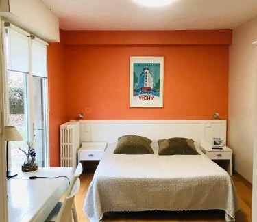 Maringues Cama Y Desayuno | Le Clos Fleuri - Maison Vigier