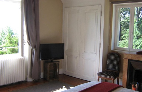 Saint-Genis-Laval Cama Y Desayuno | Le clos saint Genois