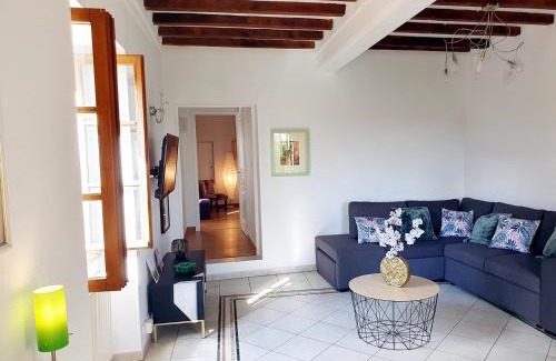 Clesse Casa | Le Clos Violet Clessé Holiday Home For 6