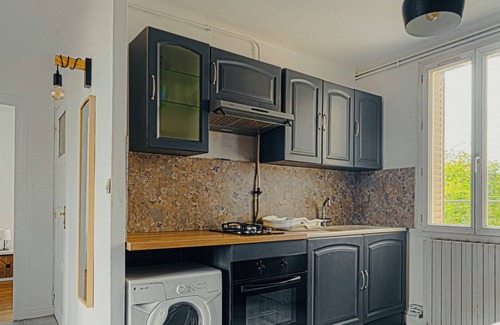 Villeurbanne Apartamento | Le cocon, accommodation for 6 people + 1 baby in Villeurbanne near Lyon
