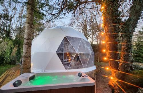 Saint-Jean-d'Elle Cabina | le cocon d'amour " Dôme avec jaccuzi privé "