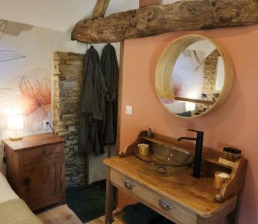 Saint-Jean-d'Elle Casa | le cocon d'amour " le fournil avec bain nordique privé "