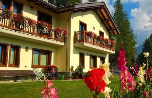 Brusson Casa | Le Coin des Mélèzes - NATURE & TREK - camere in baita di montagna