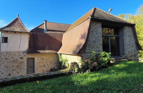 Gagnac-sur-Cere Casa | Le colombié, Superbe maison en pierre rénovée.