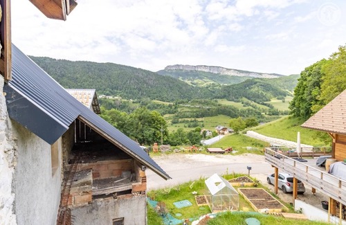 Entremont-le-Vieux Casa | LÈ COMBES - ENTREMONT LE VIEUX