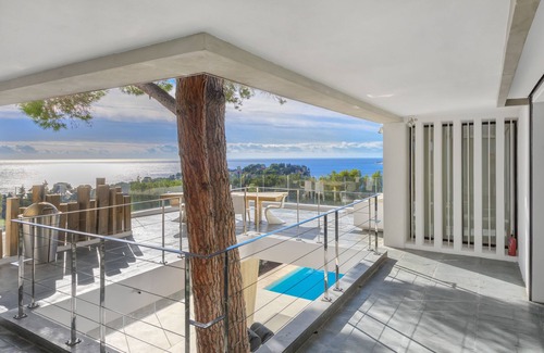Cassis Villa | Alto Standing Villa 'Le Corbusier' dominante, con vistas panorámicas al mar