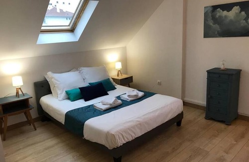 Annecy Apartamento | LE COTEAU - centre ville, jardin & parking!