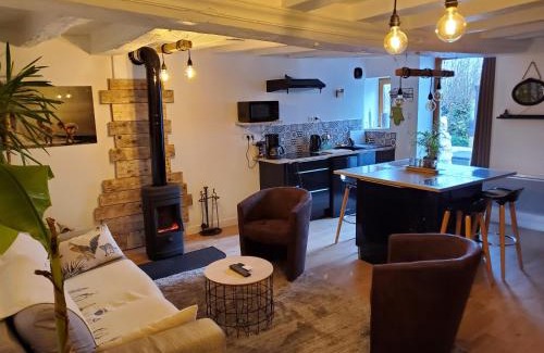 Beaumont-sur-Sarthe Cama Y Desayuno | Le Cottage Belmontais, maison individuelle, vue panoramique sur la rivière