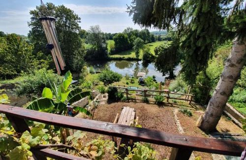 Beaumont-sur-Sarthe Cama Y Desayuno | Le Cottage Belmontais, maison individuelle, vue panoramique sur la rivière