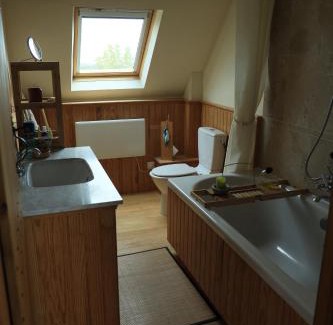 Chamberet Cama Y Desayuno | Le cottage du séquoia
