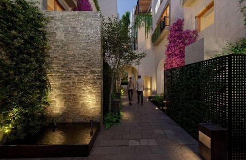 Zona Centro Apartamento | Le Cottage San Miguel de Allende, Modern Luxury in Centro with Pool & Jacuzzi
