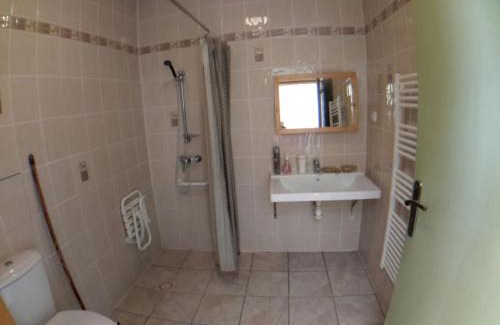 Val-d'Oust Casa | Le Crévy - Gîte La Calèche - 3 pers