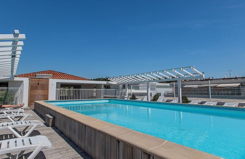 Cagnes-sur-Mer Apartamento | Le Crystal by Interhome