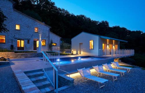 Arcevia Apartamento | Le Cune, Apt La Terrazza - AC, Pool & Jacuzzi