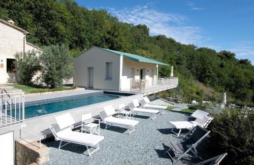 Arcevia Apartamento | Le Cune, Apt La Terrazza - AC, Pool & Jacuzzi