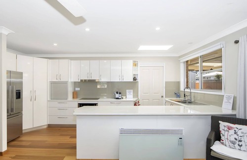 Woy Woy Casa | 'Le Dauphin' 2Km from beach