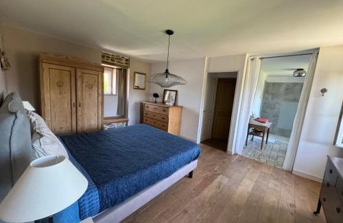 Pommerit-Jaudy Cama Y Desayuno | LE DOMAINE DE COAT ROGAN La chambre romantique