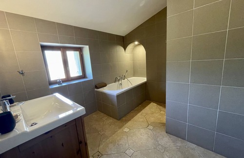 Servies-en-Val Casa | Le Domaine de La Tuilerie - Gîte de Charme en Bord de Rivière Avec Piscine