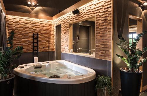 Chateauneuf Hotel | Le Domaine des Prés Verts Suites & Chambres avec Jacuzzi Privatif à Châteauneuf